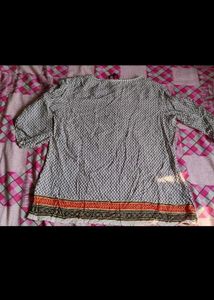 DJ&amp;C Stylish Printed Tunic Top