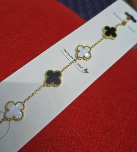 Sale_Elegant Clover Charm Bracelet
