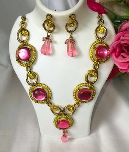Chic Pink &amp; Gold Necklace Stone Jarkan Metal Set