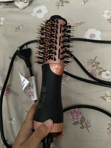 VEGA Volumizing Hair Dryer Brush