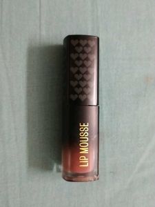 Lakme Xtraordin-airy Lip Mousse