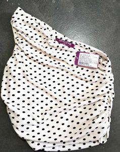 Chic Polka Dot One-Shoulder Top