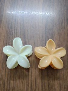 Cute Flower Hair Claw Clips (Set of 2)