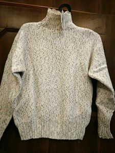 Cozy Speckled Turtleneck Sweater