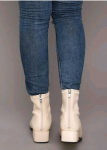 👢Beige Perfect for everyday Boots