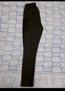 URBANIC Stylish Black Athleisure Jeggings