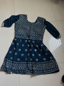 Elegant Blue Embroidered Kurta