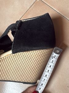 Stylish Black Wedge Sandals