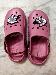 Action plus kids clogs