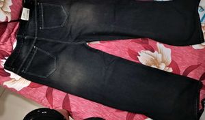 H&amp;M Black Denim Jeans with Contrast Stitching
