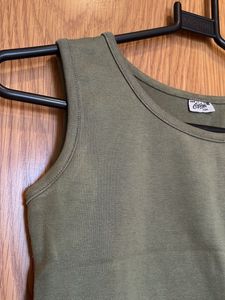 Olive Green Sleeveless Crop Top