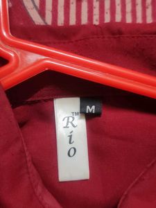 Maroon Puff Sleeve Buttoned Top