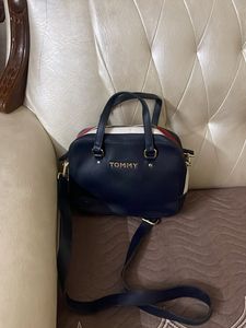 Tommy Hilfiger Navy Shoulder Bag