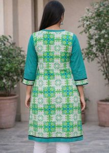 Green &amp; White Printed Kurta