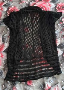 shrug Black