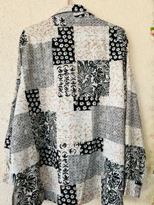 Very soft Patterned Button-Down Shirt