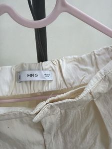 Cream Pleated Cropped Trousers