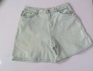 Light Wash high waist Denim Shorts