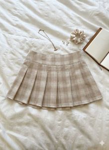 korean y2k nude pleated skirt