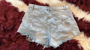 Distressed mini Denim Shorts