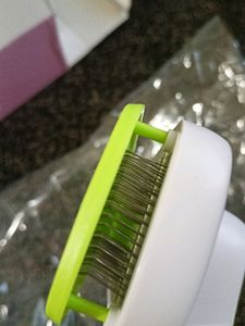 Auto-clean Pet Hair Brush