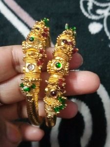Vintage Gold-Tone Bangles