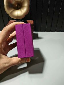 Caratlane ring  Box