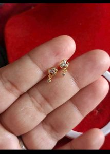 New 18crt Real gold earrings