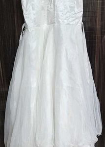 Elegant White Dress, with add on inner sleeve