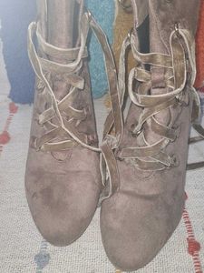 Ket Importa Lace-Up Booties
