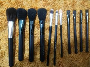 Makeup Brushes By Huda Beauty (Dupe)