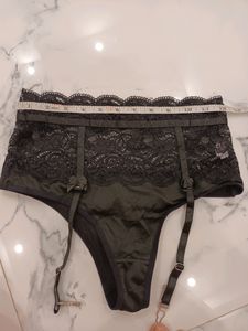 Shein Brief