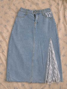 ⊹♡ Light Blue Denim Lace-Detail Midi Skirt 🩵🪽