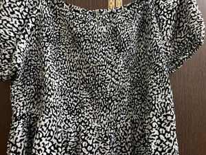 Stylish Black &amp; White Smocked Top