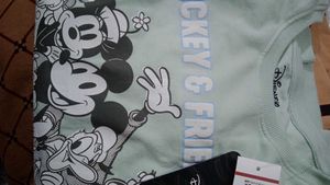 NEW Disney Mickey &amp; Friends Crew Sweatshirt tshirt