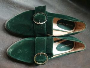 New] Moss green velour pumps ORiental Traffic