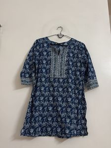 Stylish Blue Floral Print Kurta size will be L