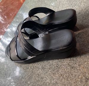 Stylish Black Mesh Sandals