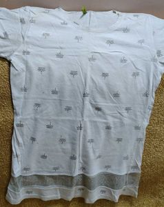 Elegant White Crown Print Mesh Hem Top