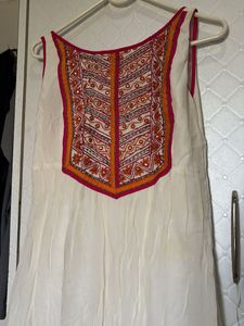 Globle Desi White Kurta with Embroidered Neckline