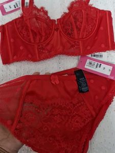 M&amp;S Red Lace Bra and Panty Set