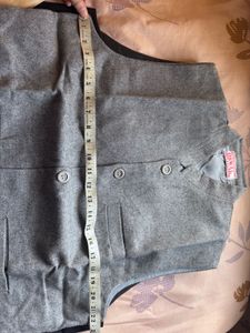 Ethnic Sleeveless Jacket