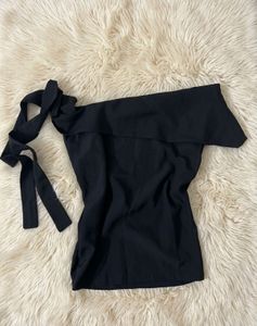 Off-shoulder Top