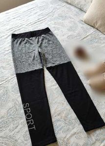 pair of 2 gym leggings (Athletic &amp; Camo Pants Bund