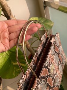 Chic Snakeskin Handbag