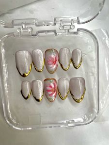 Elegant Floral Press-On Nails