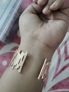 244. Geometric Golden Bracelet