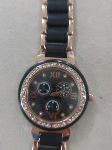 Stylish Rose Gold &amp; Black Watch