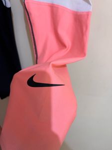 Nike Colorblock Athletic Leggings