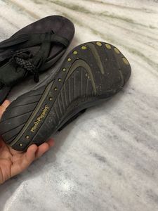 Comfortable Black Strappy Sandals
